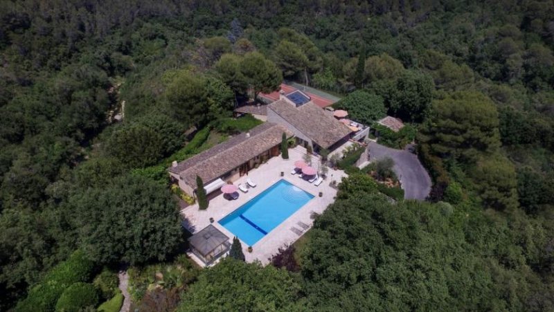 Biot SANREALTY | Purer Luxus - Villa mit Meerblick und eigenem Tennisplatz in einem gesicherten Wohnviertel in Biot Haus kaufen