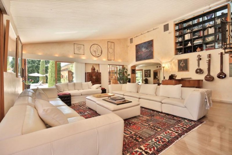 Biot SANREALTY | Purer Luxus - Villa mit Meerblick und eigenem Tennisplatz in einem gesicherten Wohnviertel in Biot Haus kaufen