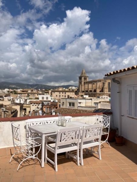 Palma De Mallorca Tolles Investment in einer der besten Lagen Palma de Mallorcas, Altstadt zu verkaufen Haus kaufen