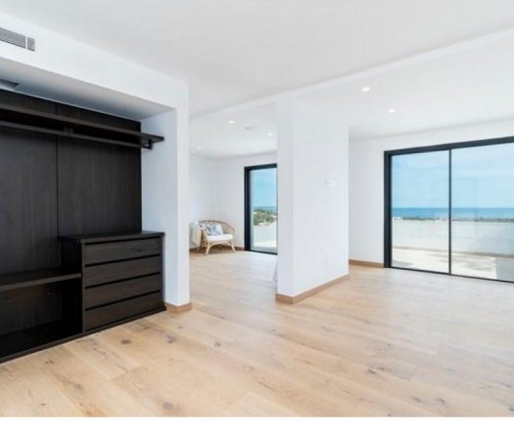 Bendinat modernisierte Villa mit fantastischen 180° Meerblick Haus kaufen
