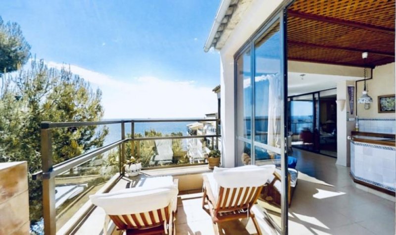 Calvià / Portals Nous Luxus in 1. Meereslinie und direkten Zugang zur Bucht! Schönes Penthouse mit Meerblick in Calvia auf Mallorca Wohnung kaufen