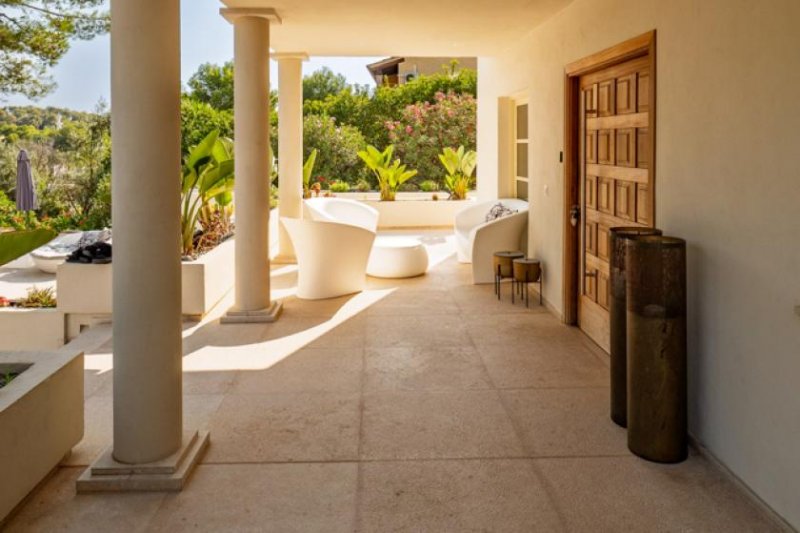 Costa De La Calma Neuwertige, exclusive Villa in bester Gegend Mallorcas Haus kaufen