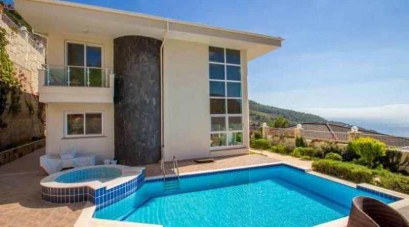 Alanya/Bektas - Villa in bester Lage - private Villa mit 380m² Wohnfläche - Panoramablick + Pool! Haus kaufen