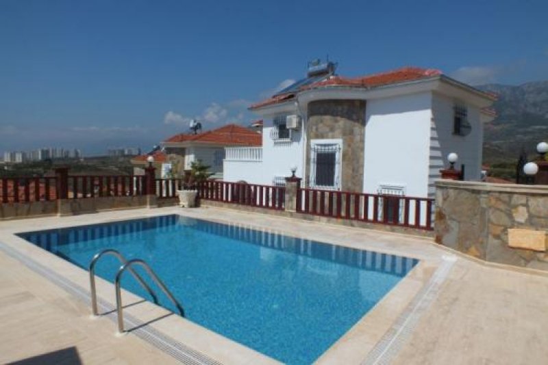 Alanya/Kargicak Möblierte Villa mit ***privatem Pool*** Haus kaufen