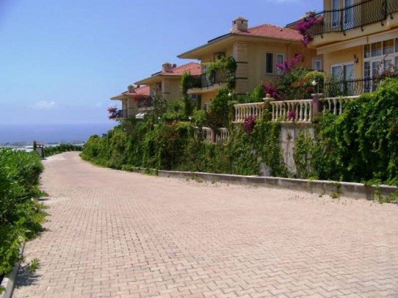 Alanya Villa in einer 5 Sterne Luxus Komplex in Kargicak Alanya statt 200.000 Euro nur 149.500 Euro Notverk Haus kaufen