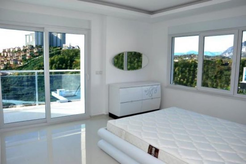 Antalya ***PROVISIONSFREI*** Exklusive Villa mit Privatpool und Panoramablick Haus kaufen