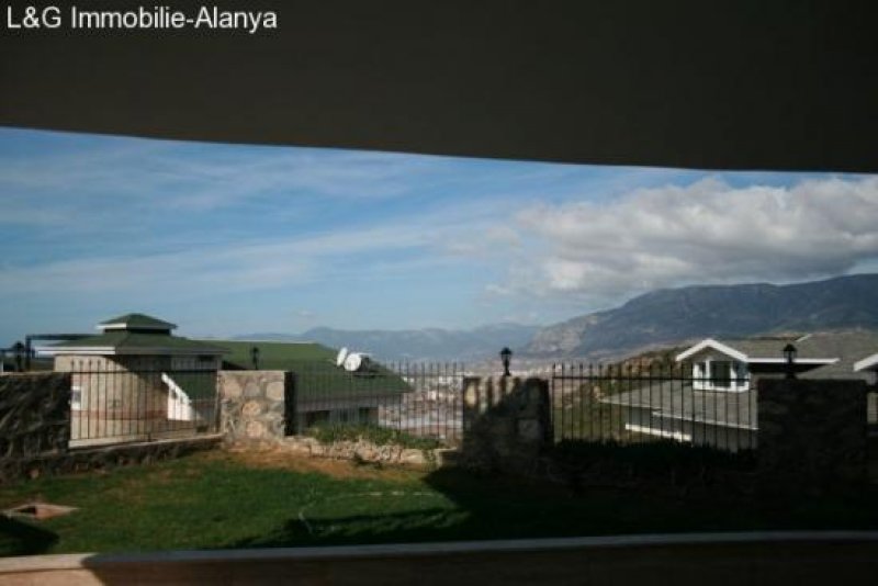 Alanya, Kargicak Luxus-Villa mit eigenem Pool sowie Hamam mit Panorama-Blick über das Mittelmeer sowie das Taurusgebirge zu verkaufen. Haus