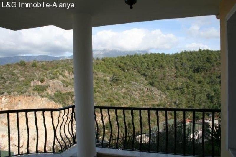 Alanya, Kargicak Villa in Traumhafter Lage mit Blick über Alanya zu verkaufen. Haus kaufen