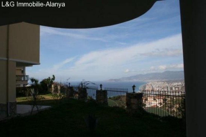 Alanya, Kargicak Villa in Traumhafter Lage mit Blick über Alanya zu verkaufen. Haus kaufen