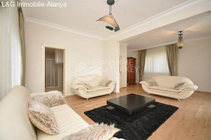 Alanya Geräumiges Penthaus mit Panoramablick zu einem erschwinglichen Preis zu verkaufen. Wohnung kaufen