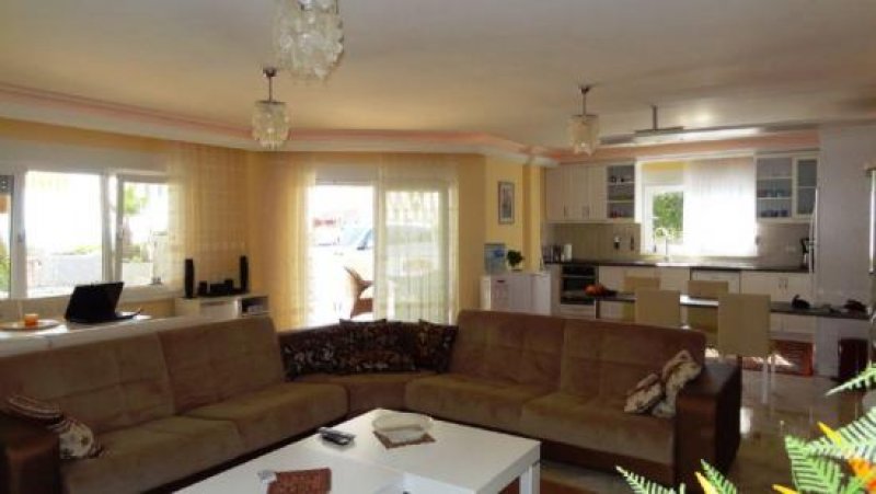 Alanya ***PROVISIONSFREI***Gepflegte Villa mit privatem Pool in Oba Haus kaufen