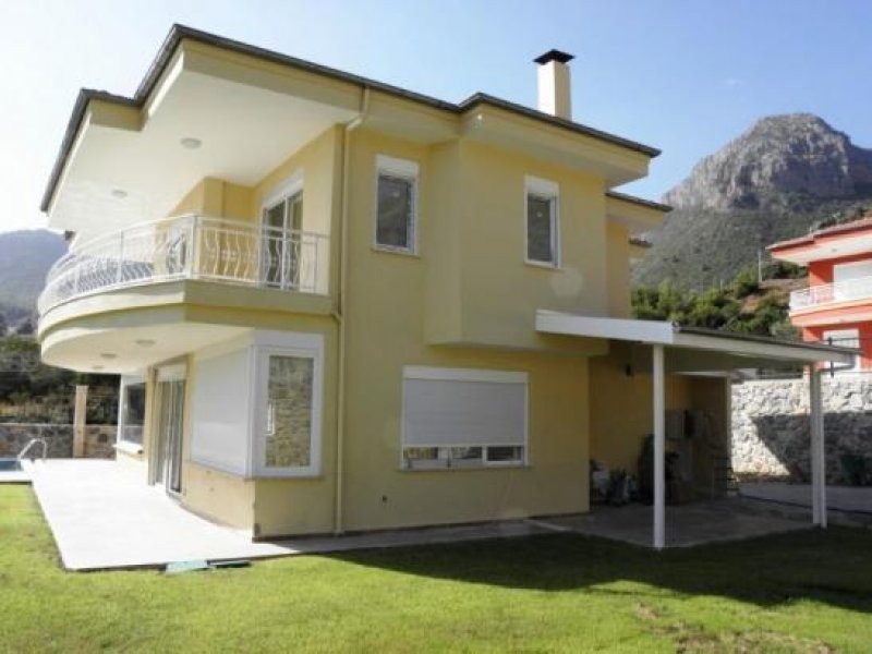 Alanya *'*PROVOSIONSFREI*'*Schöne Villa mit großem Grundstück und Privatem Pool Haus kaufen