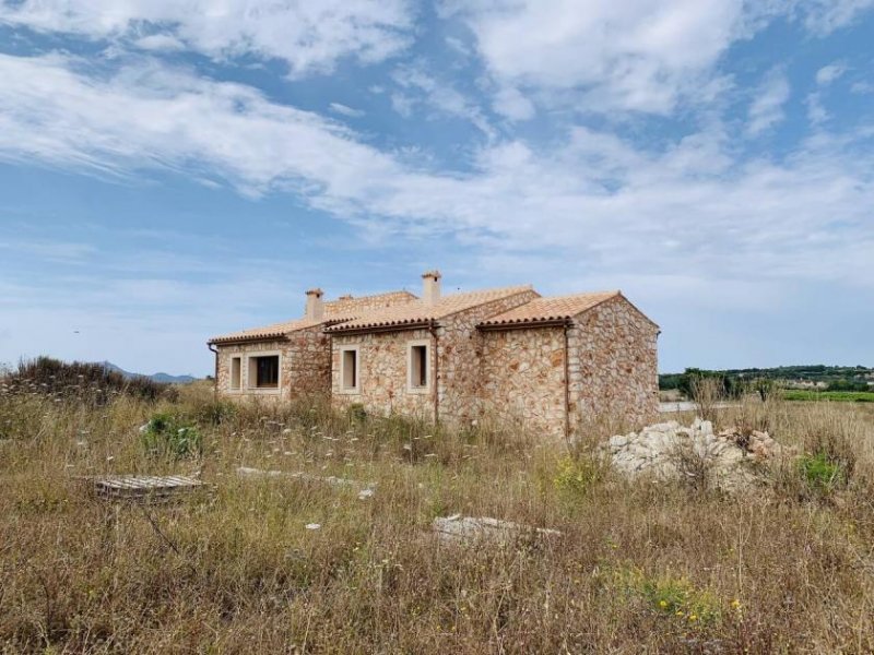 Manacor Neubau einer kleinen Natursteinfinca in ungestörter Landschaft Haus kaufen