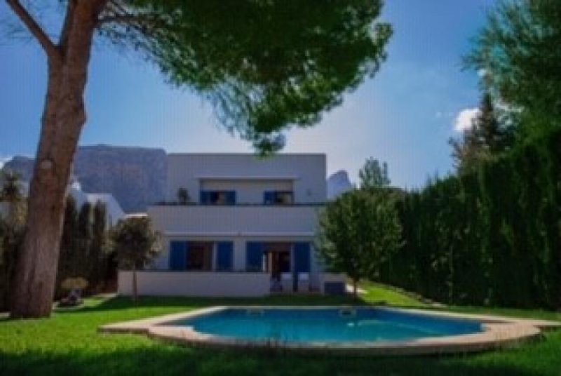 Artà / Colònia de Sant Pere Die blaue Villa zwischen Meer und Berg! Haus kaufen