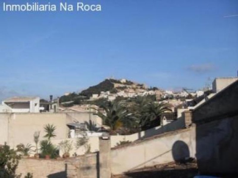 Capdepera Exklusives Stadthaus in ruhiger Lage mit wunderbarem Blick auf die Burg von Capdepera. Haus kaufen