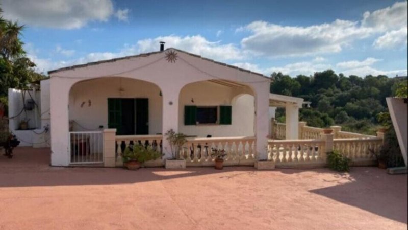 Porto Cristo Einzigartiges Immobilienangebot in Porto Cristo mit 2 Fincas, 3 Wohnungen und 2 Gartenhäuschen Haus kaufen