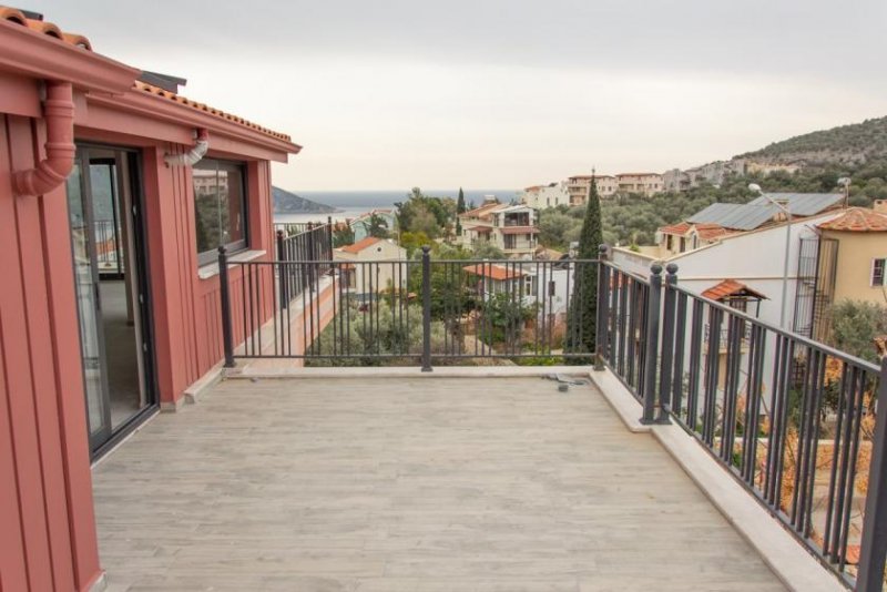 Kalkan 3 Schlafzimmer Appartement mit Meerblick und grossem Gemeinschaftspool Wohnung kaufen