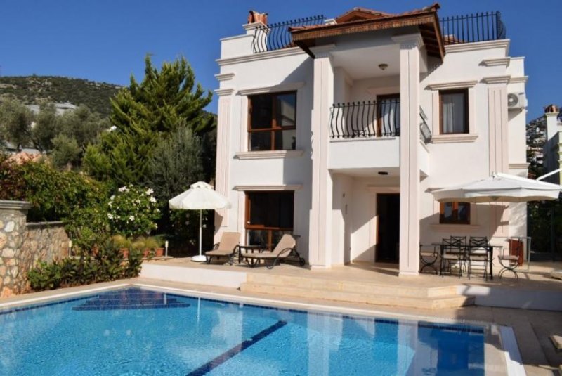 Kalkan Wunderschöne 3 Schlafzimmer Villa mit Pool und Meerblick Haus kaufen