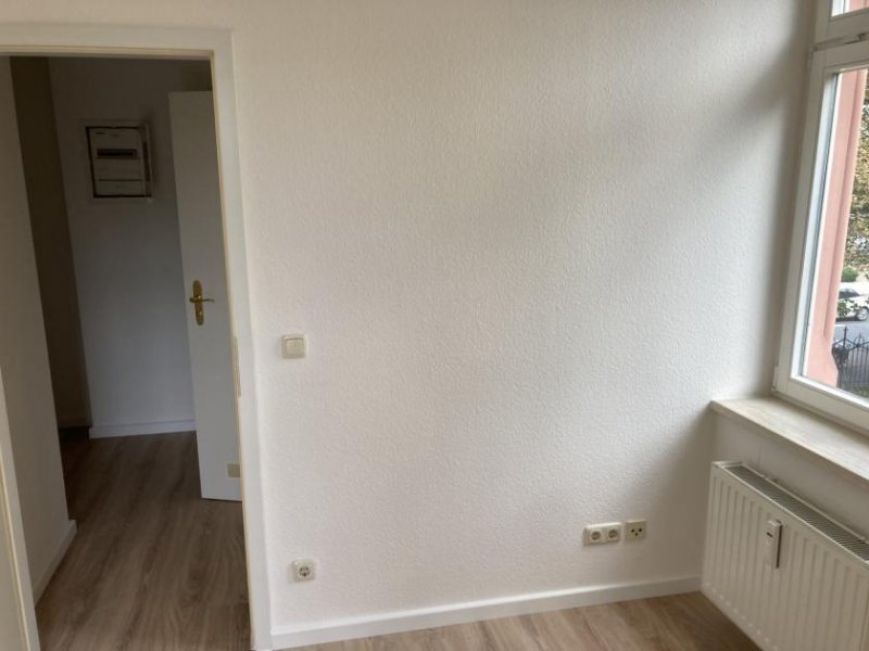 Zwickau Helle 2-Raumwohnung mit Südbalkon und Stellplatz! Vermietet! Wohnung kaufen