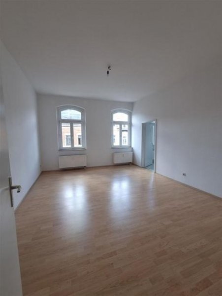 Chemnitz Großzügige 3-Zimmer mit Laminat, EBK, Wannenbad mit Fenster und Balkon in zentraler Lage Wohnung kaufen