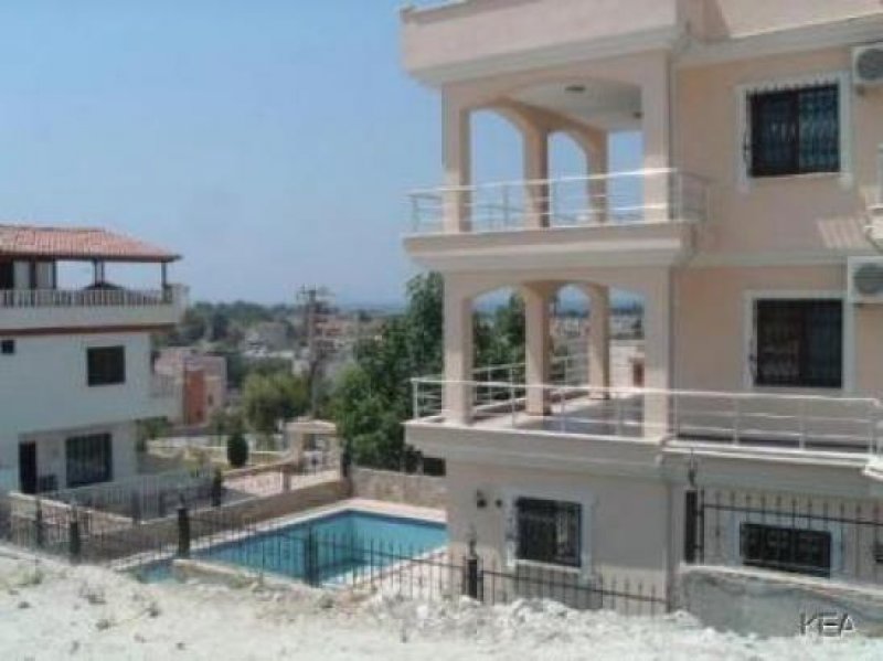 KUSADASI Grosse freistehende Villa mit Privatpool und bestem Meerblick. Klimaanlagen, Whirlpool, Kamin. . . . Haus kaufen