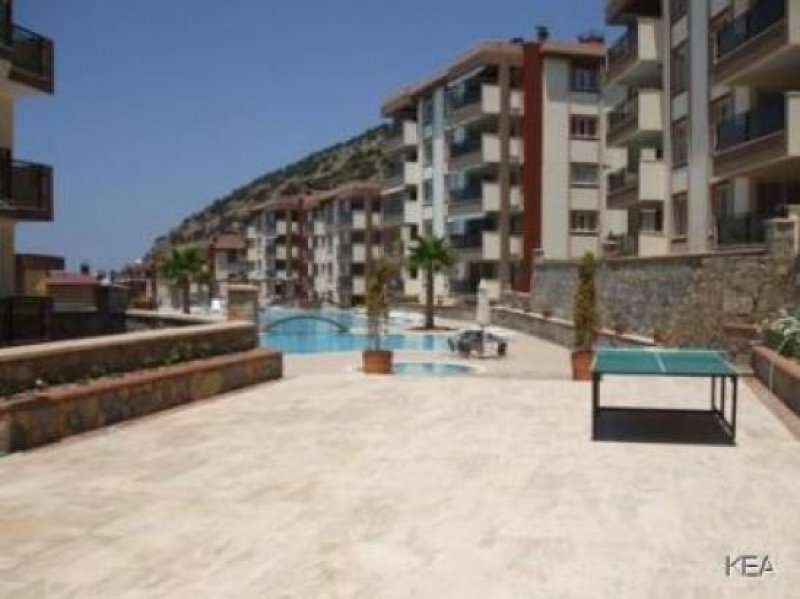 KUSADASI Sehr günstige Wohnung in Kusadasi. Blick auf Kreuzfahrthafen. Schöne Poolanlage. Terrasse mit BBQ. Wohnung kaufen