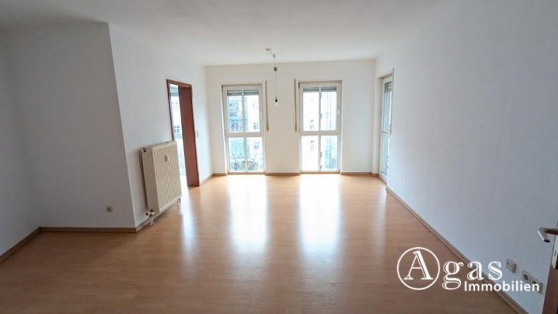 Berlin Bezugsfreie 3-Zimmer-Wohnung mit Balkon, Aufzug und Tiefgarage in Berlin-Friedrichshain Wohnung kaufen