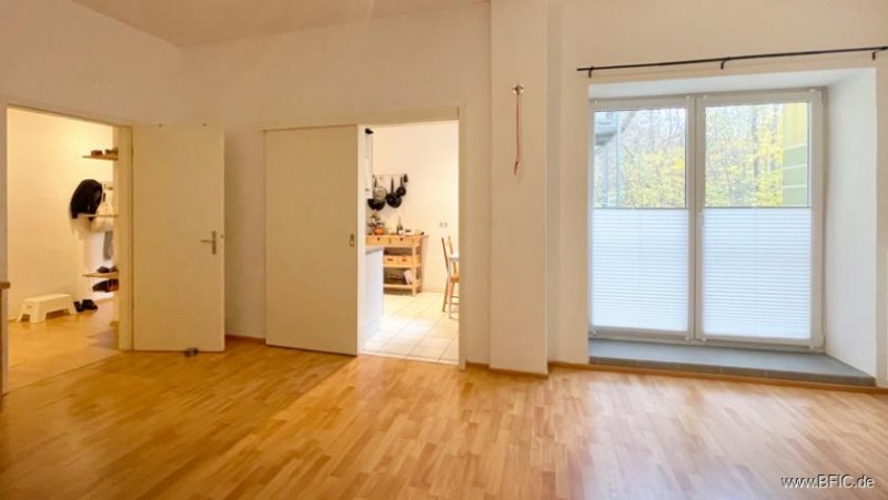 Berlin Kernsaniert & bezugsfrei: 2-Zimmer-Altbau am Landschaftspark Herzberge Wohnung kaufen