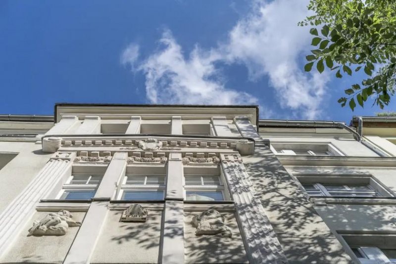 Berlin Bezugsfreie, helle 
Altbauwohnung mit Balkon
im schönen Prenzlauer Berg
-Fernwärme- Wohnung kaufen