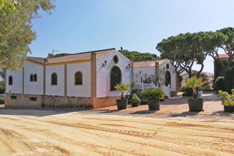 Chiclana de la Frontera Andalusien, Costa de la Luz, Chiclana - Finca mit Stall, Halle, Restaurant und Wohnhaus Haus kaufen