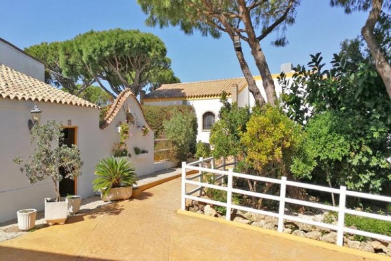 Chiclana de la Frontera Andalusien, Costa de la Luz, Chiclana - Finca mit Stall, Halle, Restaurant und Wohnhaus Haus kaufen