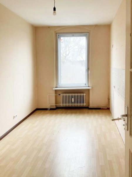 Berlin bezugsfreie Balkon-Wohnung in Berlin-Reinickendorf
- Provisionsfrei - Wohnung kaufen