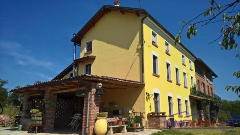 Moncalvo ***Wunderschönes piemontesisches Landhaus mit historischem Flair*** Haus kaufen