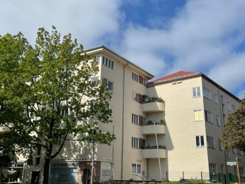 Berlin Attraktive vermietete Erdgeschosswohnung nahe Rüdesheimer Platz mit eventuellen Eigenbedarfskündigungspotential Wohnung kaufen