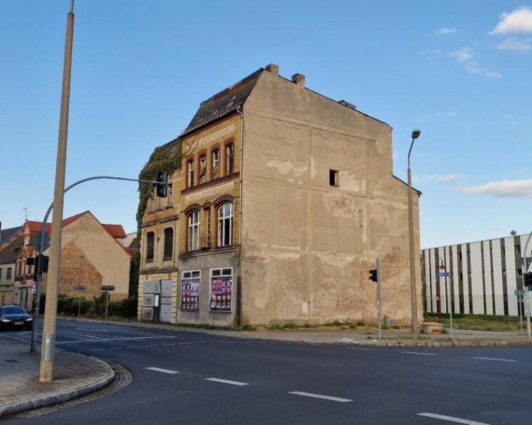 Luckenwalde Stark sanierungsbedürftiges MFH Haus kaufen