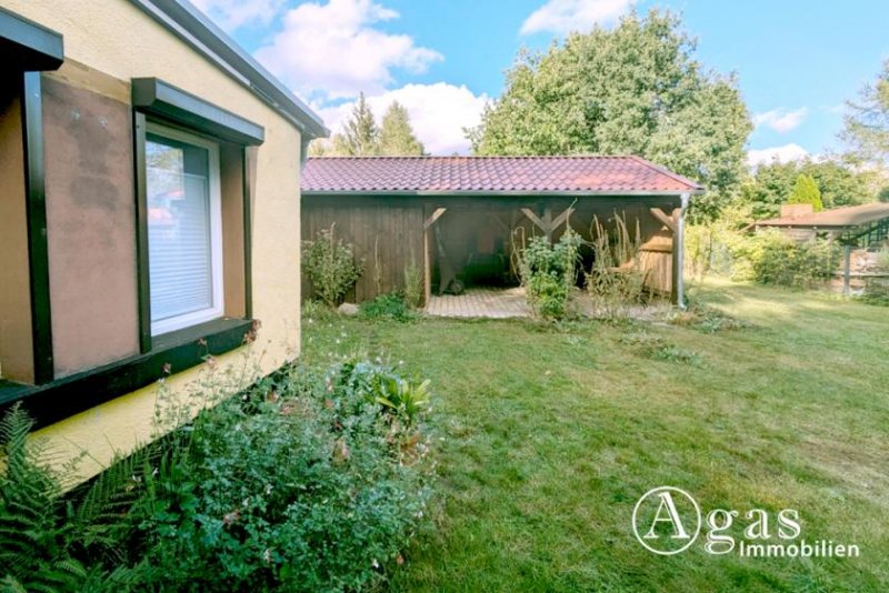 Schorfheide Doppelhaushälfte mit Nebengebäuden und großem Grundstück in Schluft / Schorfheide Haus kaufen