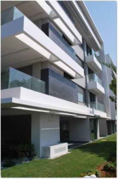 Athenstedt Super Penthouse in Athen vor dem Strand Wohnung kaufen