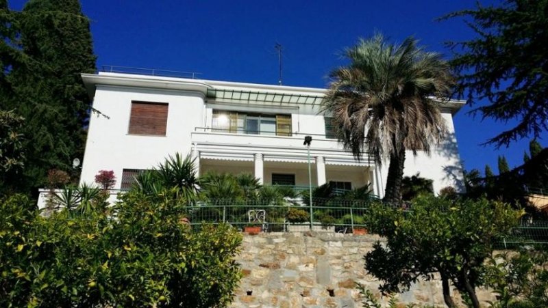 Sanremo Beautiful villa with great potential Haus kaufen