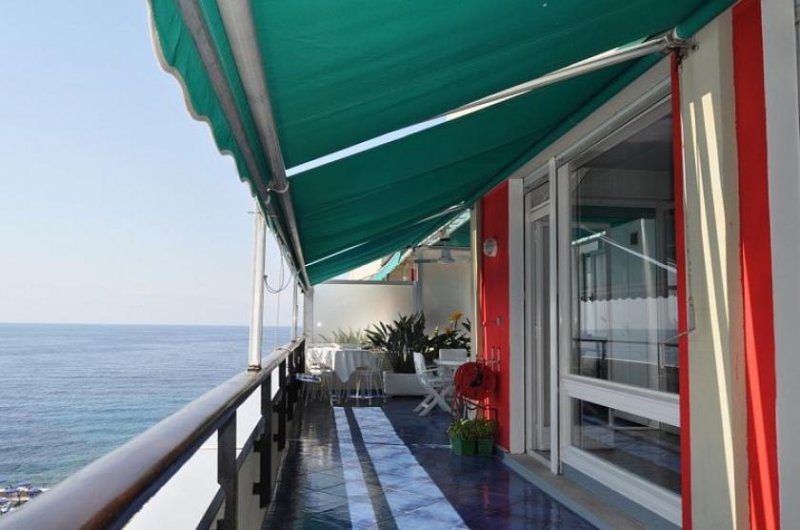 Sanremo in zona di Capo Nero, nella Residenza situata praticamente sul mare Wohnung kaufen