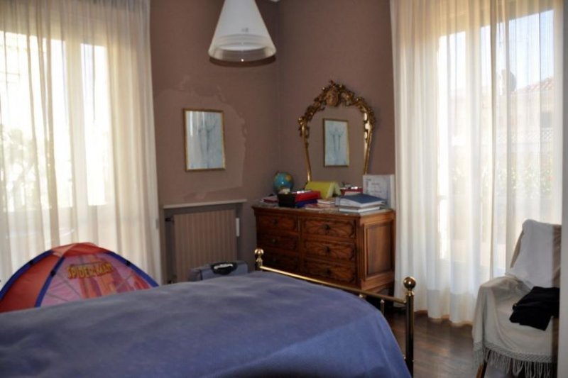 Sanremo prestigious apartment in the prestigious 50th century mansion Wohnung kaufen