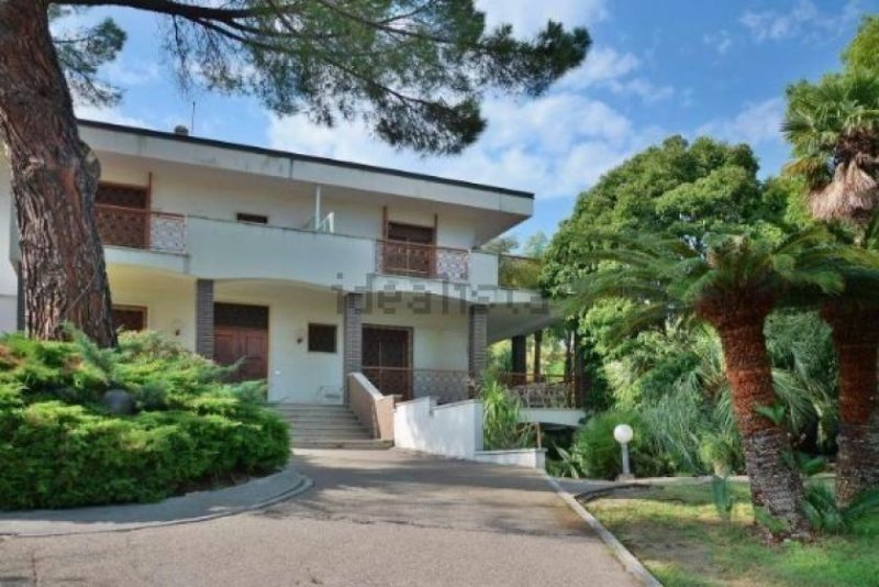 Sanremo Sanremo: Villa Sanremo mit Tennisplatz & Pool, ideal für BnB Haus kaufen