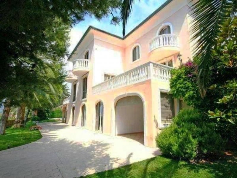 Sanremo VILLA LUXURY CON PISCINA A 500 METRI DAL MARE Haus kaufen