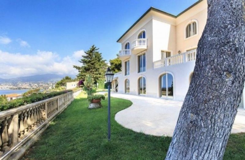 Sanremo VILLA LUXURY CON PISCINA A 500 METRI DAL MARE Haus kaufen