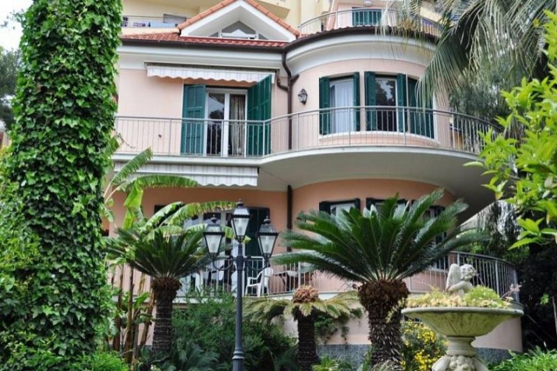 Sanremo VILLA VICINO AL MARE CON BELLISSIMO GIARDINO Haus kaufen