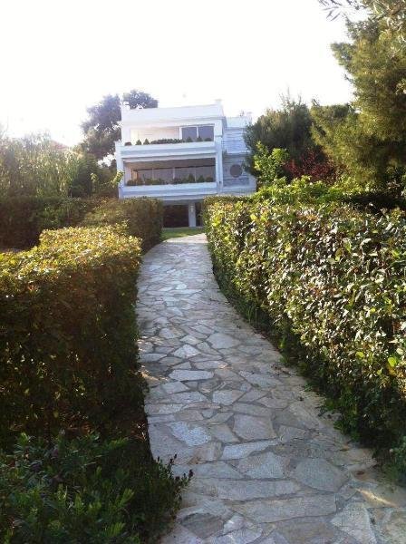 Agios Theodoros Korinth Wunderschöne Luxus Villa 20 Meter vor dem Strand im Ort Agios Theodoros Haus kaufen