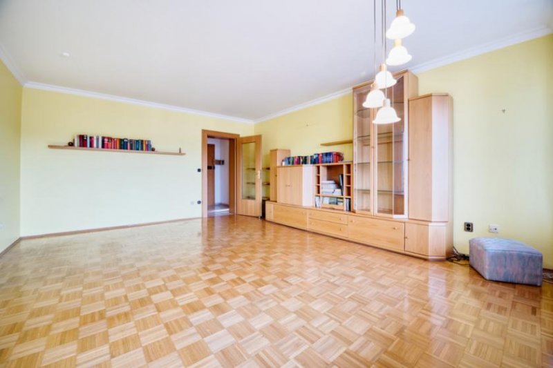 Seevetal PROVISIONSFREI! Freie 3 Zimmer Wohnung inklusive Stellplatz, Keller, Parkett & Loggia! ERBBAURECHT! Wohnung kaufen