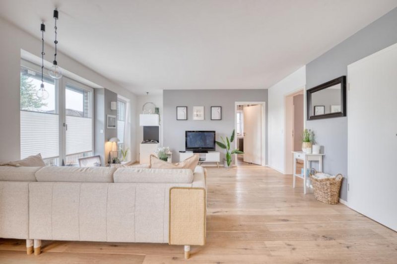 Stelle COURTAGEFREI! Penthouse Traum mit ca. 182 m² Wohn-/Nutzfläche, Dachterrasse & Stellplatz! Wohnung kaufen