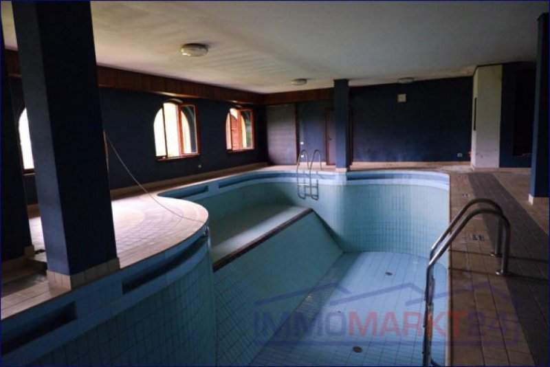 Leffe ***Große Villa mit Schwimmhalle, Sauna, Taverne und großen Räumen in der Lombardei*** Haus kaufen