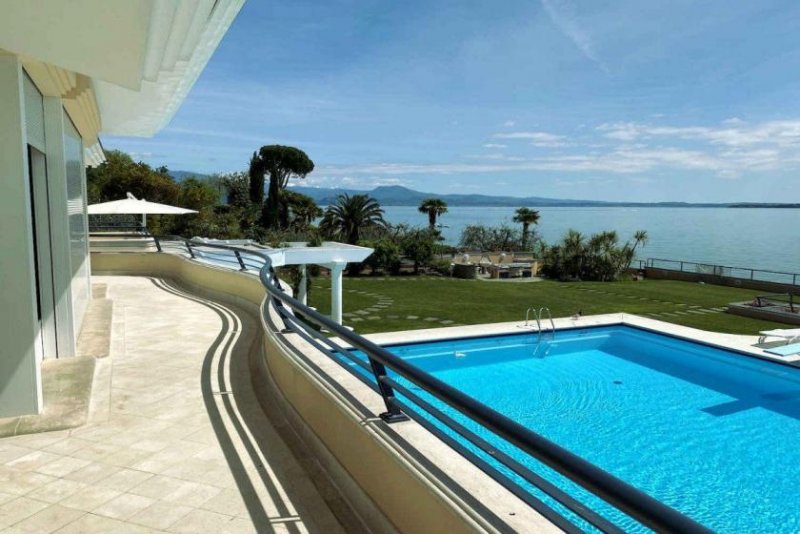 Padenghe Sul Garda Luxusvilla Gardasee direkt am Gardasee Haus kaufen