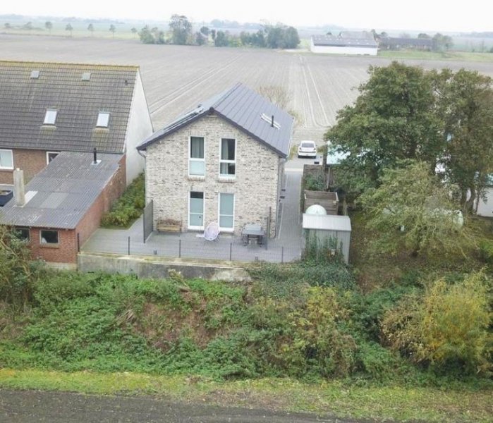 Nordstrand Neues Ferienhaus mit 2 Wohnungen in Nordseenähe, ca. 300 m, Gewerbeobjekt Haus kaufen